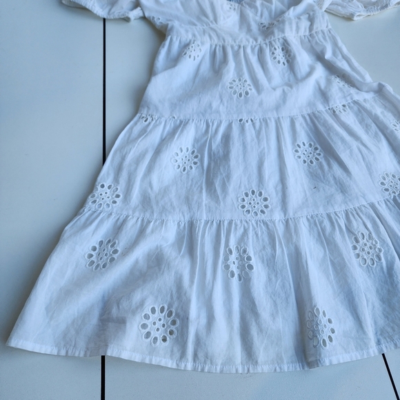 NWT Primark Women’s White Eyelet Knee Length Dress With Puff Sleeves Cotton Sz 0 - Picture 2 of 14